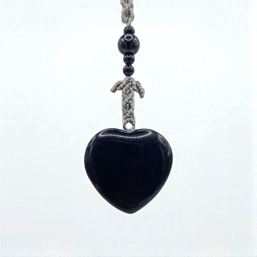 obsidian-makramee-collier-herz-anhaenger-2