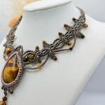 collier-tiegerauge-perlen-makramee-edelsteinschmuck-3.jpg