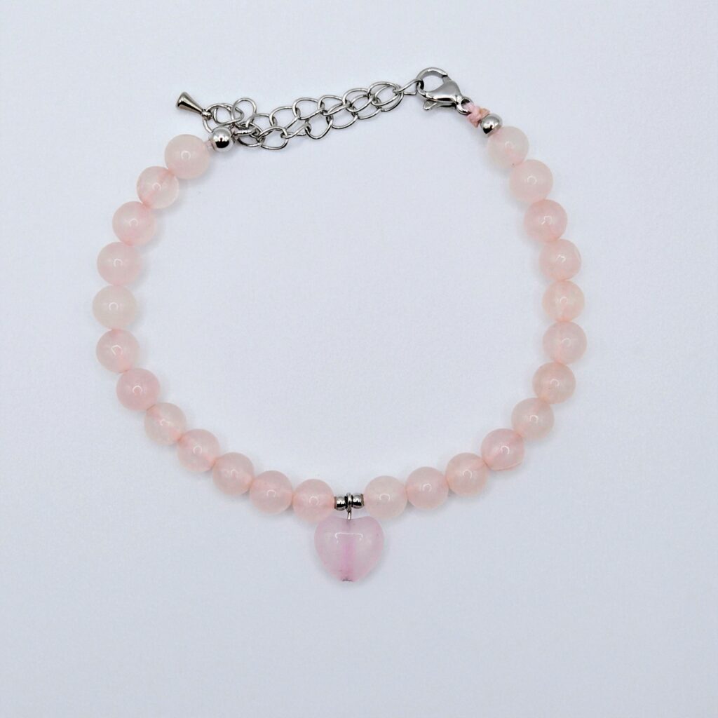 rosenquarz-perlen-armband-herzanhaenger-schmuckharmonie